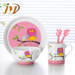 Vente en gros de nouveaux ensembles de vaisselle pour la maison, assiettes <span class=keywords><strong>et</strong></span> bols, motifs mignons, ensembles de vaisselle en céramique pour bébé - Product Image 1
