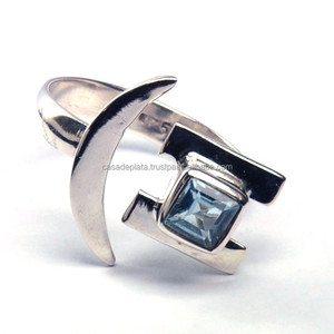 Piedra preciosa de Topacio Azul de forma cuadrada con anillo de Plata de Ley 925 de media luna con ajuste de bisel plateado anillo de moda. - Product Image 1