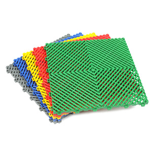 Nouveau Garage18 <span class=keywords><strong>Plus</strong></span> Revêtement de sol Garage Plastique Populaire 2025 Drainage d'eau personnalisé Environnemental - Product Image 1