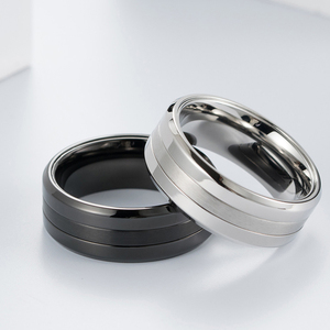 Anello in Acciaio al Titanio Nero Opaco 8mm Personalizzato OEM, con Centro Scanalato, Gioiello Minimalista <span class=keywords><strong>di</strong></span> Promessa per Lui - Product Image 5