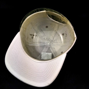 Free sample white fabric 6 panel <span class=keywords><strong>Yupoong</strong></span> Snapback caps with embroidery - Product Image 6