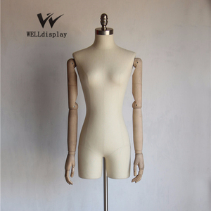 나무 팔과 매달려 유리 섬유 여성 몸통 - Product Image 1