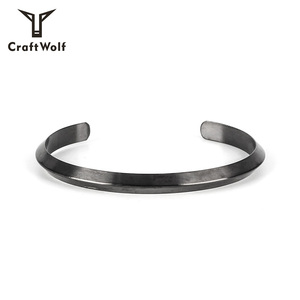 Craft Wolf fashion jewelry 2024 custom logo Personalizzato irregolare in <span class=keywords><strong>Acciaio</strong></span> Inox Braccialetto Triangolare <span class=keywords><strong>Bracciale</strong></span> per gli Uomini e le Donne - Product Image 3