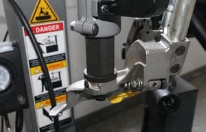 Machine à changer les pneus TC980ITF changeur de pneus à deux mains pour changeur de pneus d'atelier de <span class=keywords><strong>garage</strong></span> - Product Image 3