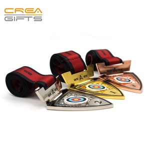 Vuelos de gimnasia de karate de fútbol de <span class=keywords><strong>tiro</strong></span> con <span class=keywords><strong>arco</strong></span> de oro de metal medalla deportiva - Product Image 5