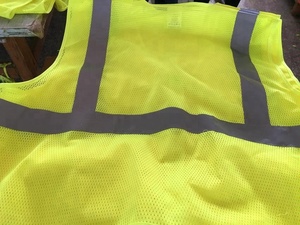 उच्च दृश्यता मूल्य जाल स्टैंडर्ड जिपर सुरक्षा बनियान - Product Image 3