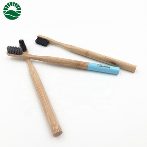 Logo brosse à dents en bambou gravé avec poils fuselés charbon de bois brosse à dents adulte - Product Image 6