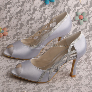 <span class=keywords><strong>Scarpe</strong></span> da <span class=keywords><strong>sposa</strong></span> in <span class=keywords><strong>argento</strong></span> per feste da donna - Product Image 1