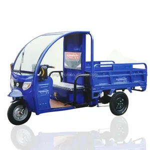 Three wheel motorcycle half closed driven cabin delivery truck electric tricycle