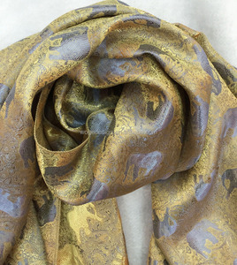 ผ้าคลุมไหล่แฟชั่นยอดนิยม ดีไซน์ไทยสุดหรู ผ้าคลุมศีรษะ ผ้าพันคอ ลายช้างทอง ผ้าไหมเทียม ผ้าพัชมีนา - Product Image 3