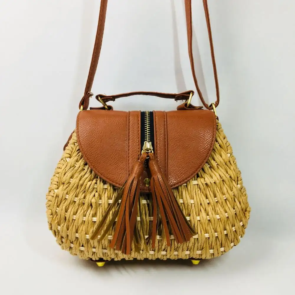 2019 Bohemian hand-made beach holiday straw leather zipper tassel pendant single shoulder handbag