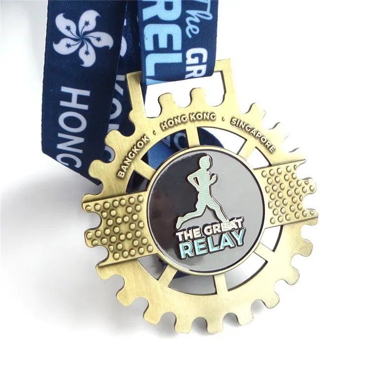 Médaille d'or de sport de course à pied avec logo personnalisé de haute qualité, nouveau produit