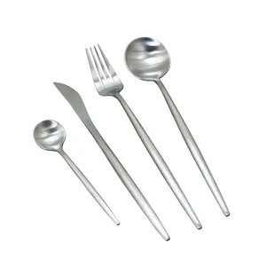 Jieyang मैट चांदी 18/10 स्टेनलेस स्टील के चम्मच कांटा चाकू 24 pcs कटलरी/flatware/tableware/चांदी के बर्तन सेट