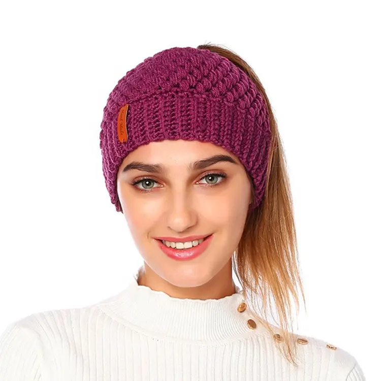 Custom Hot Sale Fashion Crochet Hand Made bonnet queue de cheval Ponytail Pony Hole Messy Bun Beanie Hat Tail For Women Ladies