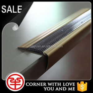 Cantoneras de aluminio dorado de transición para piso de madera - Product Image 2