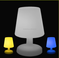 Lampe de Table LED en plastique, sans fil, pour chambre à coucher, café, bon marché
