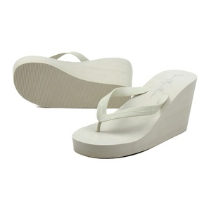 Infradito con Suola Spessa e Tacco Alto OEM, Ciabatte con <span class=keywords><strong>Zeppa</strong></span> in EVA Bianco Nude per Donna - Product Image 5