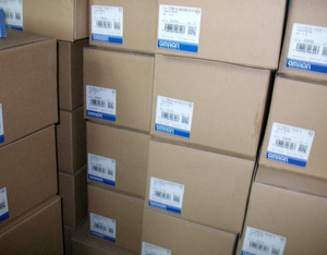 CP1L ซีรีส์ PLC CP1L-EM40DT-D แบรนด์ใหม่ - Product Image 1