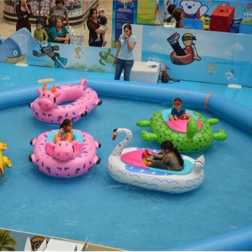 Productos de juguete de agua hechos a medida, botes de parachoques eléctrico prácticos y confiables para adultos y niños