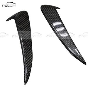 Divisores de labio de parachoques trasero para <span class=keywords><strong>Mercedes</strong></span> <span class=keywords><strong>Benz</strong></span> W205 clase C C300 C43 C63, conducto de ventilación lateral de fibra de carbono - Product Image 2