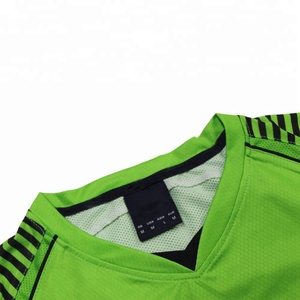 Nuovo Design Set Uniforme da <span class=keywords><strong>Portiere</strong></span> Economico OEM Maglia da <span class=keywords><strong>Calcio</strong></span> - Product Image 5