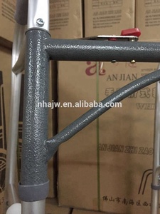 Deambulatore Pieghevole in Alluminio Regolabile in Altezza con Ruote per Uso Interno, Capacità 75kg, Ausilio per la Deambulazione AJ-904C - Product Image 3