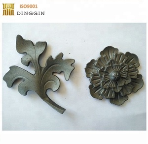 Hoa Hồng Thép Đúc/Hoa Và Lá Thủ Công Bằng Sắt Rèn - Product Image 4