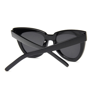 13234 Superhot <span class=keywords><strong>gafas</strong></span> <span class=keywords><strong>de</strong></span> moda <span class=keywords><strong>de</strong></span> las mujeres <span class=keywords><strong>de</strong></span> la <span class=keywords><strong>marca</strong></span> diseñador <span class=keywords><strong>gafas</strong></span> <span class=keywords><strong>de</strong></span> <span class=keywords><strong>sol</strong></span> <span class=keywords><strong>de</strong></span> plástico barato <span class=keywords><strong>de</strong></span> tonos, 2019 <span class=keywords><strong>gafas</strong></span> <span class=keywords><strong>de</strong></span> <span class=keywords><strong>sol</strong></span> - Product Image 4