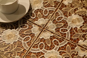Nuovo Design Tovaglia Lavabile con Orlo in Pizzo Ricamato <span class=keywords><strong>per</strong></span> Uso Domestico con Motivo Traforato - Product Image 5