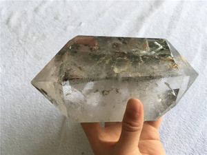 Cristaux de <span class=keywords><strong>quartz</strong></span> <span class=keywords><strong>chlorite</strong></span> <span class=keywords><strong>vert</strong></span> naturel bon marché, à double pointe, pointes de cristal brutes pour présentoir de vente - Product Image 4