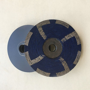Disque de meulage diamanté à segments de 4 pouces, rempli de résine, pour le marbre, le quartz, le granit et les pierres artificielles. - Product Image 3