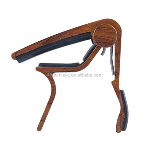 Capo de <span class=keywords><strong>guitare</strong></span> en bois de dernière conception, accessoires pour instruments à cordes acoustiques et électriques, avec ressort à mémoire de forme - Product Image 2