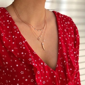 <span class=keywords><strong>Collana</strong></span> <span class=keywords><strong>con</strong></span> ciondolo in <span class=keywords><strong>corno</strong></span> <span class=keywords><strong>con</strong></span> occhio di CZ inciso <span class=keywords><strong>con</strong></span> ciondolo a goccia in nappa color oro rosa <span class=keywords><strong>argento</strong></span> - Product Image 2