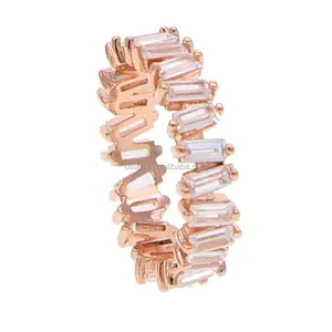 Promotion latest wholesale factory price rose gold finger rings with recently cz paved women band rings for wedding jewelry