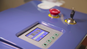 Taşınabilir Nd Yag lazer makinesi uzun darbeli 1064nm epilasyon varisli damarlar dövme kaldırma güzellik ekipmanları için satışa - Product Image 5