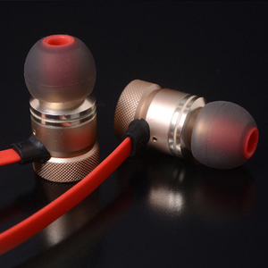 Nuovi <span class=keywords><strong>Auricolari</strong></span> Wireless M9 Stile Magnetico <span class=keywords><strong>in</strong></span> Metallo V4.1 Cuffie Wireless Sportive <span class=keywords><strong>con</strong></span> <span class=keywords><strong>Microfono</strong></span> per Telefono Cellulare <span class=keywords><strong>In</strong></span>-<span class=keywords><strong>Ear</strong></span> - Product Image 5