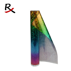 Preço de fábrica Multiple Color Holographic Laser PET Heat <span class=keywords><strong>Transfer</strong></span> Hot Stamping <span class=keywords><strong>Foil</strong></span> para Tecido Couro 5115 <span class=keywords><strong>Foil</strong></span> Printing Roll