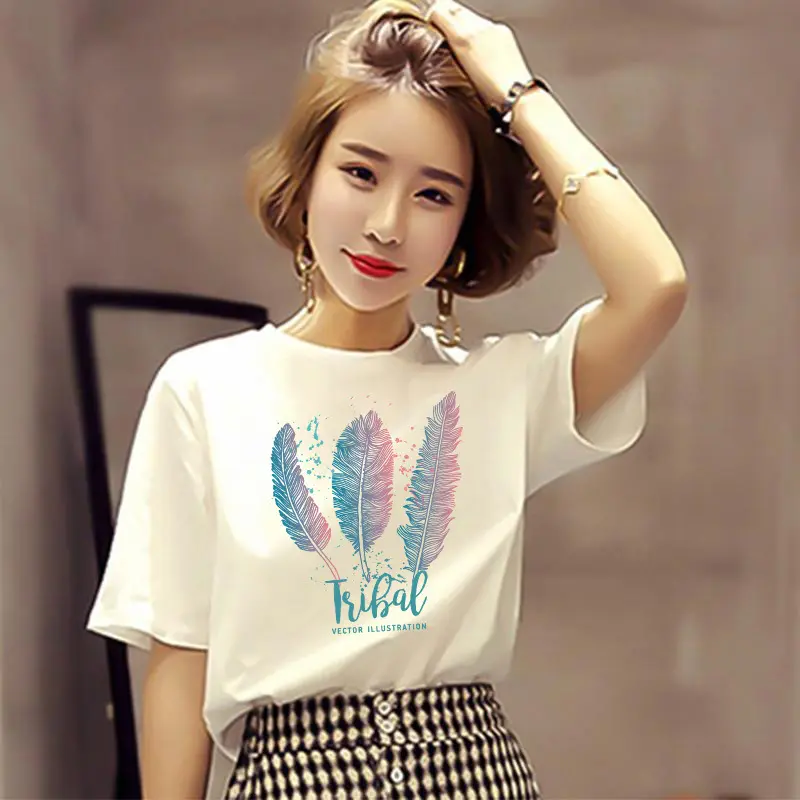 여성 T 셔츠 3XL 플러스 사이즈 셔츠 깃털 패턴 인쇄 짧은 소매 탑스 한국어 Tshirt 하라주쿠 티 셔츠