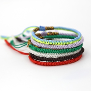 Pulsera de Cuerda Tibetana Budista Hecha a Mano con Nudos de la Suerte, Multicolor Original, Tamaño Ajustable, Mismo Modelo que <span class=keywords><strong>Leonardo</strong></span> DiCaprio Bendecido - Product Image 3