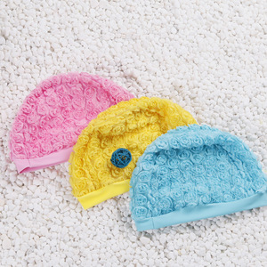 <span class=keywords><strong>Gorro</strong></span> <span class=keywords><strong>de</strong></span> baño <span class=keywords><strong>de</strong></span> poliéster con diseño <span class=keywords><strong>de</strong></span> flor pequeña <span class=keywords><strong>para</strong></span> <span class=keywords><strong>niñas</strong></span> - Product Image 4