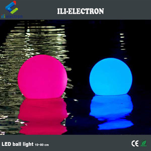 Village de vacances piscine Led Boule Flottante - Product Image 1