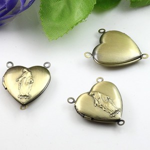 قلادة صينية عتيقة على شكل قلب مع صورة، إكسسوار معدني بتصميم عتيق برونزي للنساء والفتيات - Product Image 4