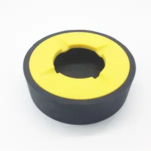 China factory custom runde silikon benutzerdefinierte aschenbecher neuheit aschenbecher mit deckel