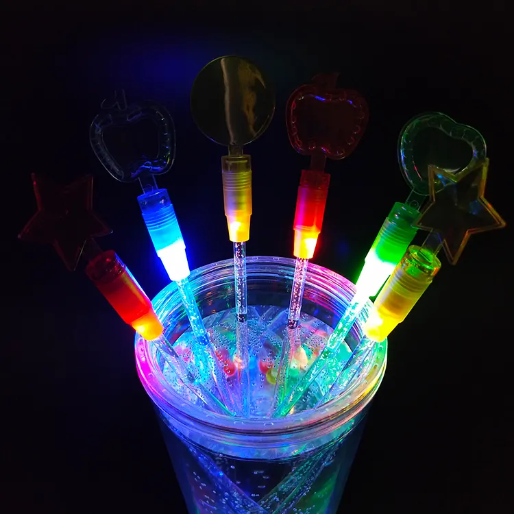 Agitador de bebidas de cóctel con luz led, palo giratorio de plástico personalizado