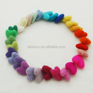 Colorful Handmade Wool Felt Heart Ball Photography Props Custom Size Christmas <strong>Decoration</strong> Shaped Model <strong>Number</strong> - Product Image 1