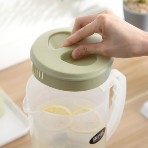 Bán buôn 2.6L BPA miễn phí nhựa <span class=keywords><strong>Pitcher</strong></span> <span class=keywords><strong>Set</strong></span> với 4 Ly nắp nhà công suất lớn 5 cái cho nước ép trà đá lạnh uống nước Jug - Product Image 4