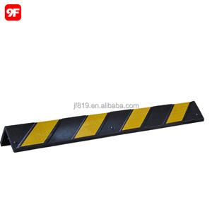 Protezione Angolare Riflettente <span class=keywords><strong>in</strong></span> <span class=keywords><strong>Gomma</strong></span> per Barriere Stradali e Pareti di Garage - Product Image 4