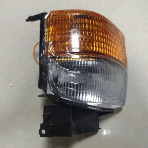Pièces de carrosserie de <span class=keywords><strong>camion</strong></span> de bonne qualité Cw520 FEU DE <span class=keywords><strong>COIN</strong></span> pour nissan ud 215-15A5 - Product Image 1