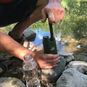 Kit de Supervivencia para Camping y Senderismo con Equipo de Primeros Auxilios Personal, Filtro de Agua, Silbato, Brújula, Mini Cuchillo y Luz LED - Product Image 3