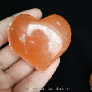 Rojo de yeso en bruto rough <span class=keywords><strong>selenita</strong></span> corazón de piedra - Product Image 2